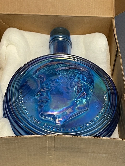 1971 WHEATON FIRST EDITION JOHN F KENNEDY Presidential Blue 8" Decanter Bottle