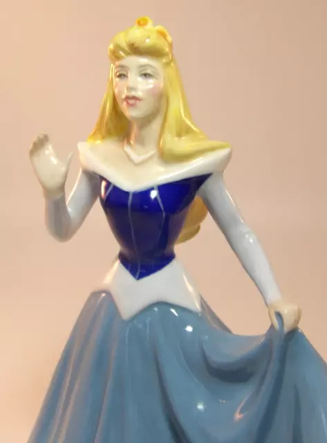 Royal Doulton Figurine HN3833 Disney Pricess Aurora Sleeping Beauty + Box & Cert 3