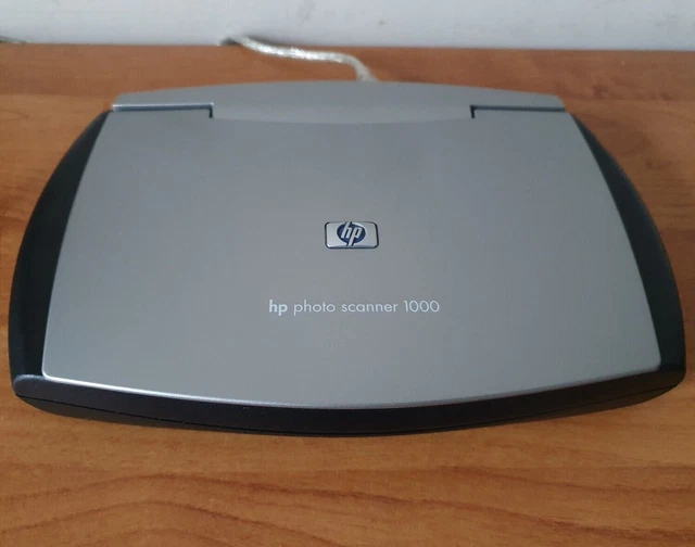 HP PHOTO SCANNER 1000 C9900A for 6x4 inch Photos, with Cable & CD