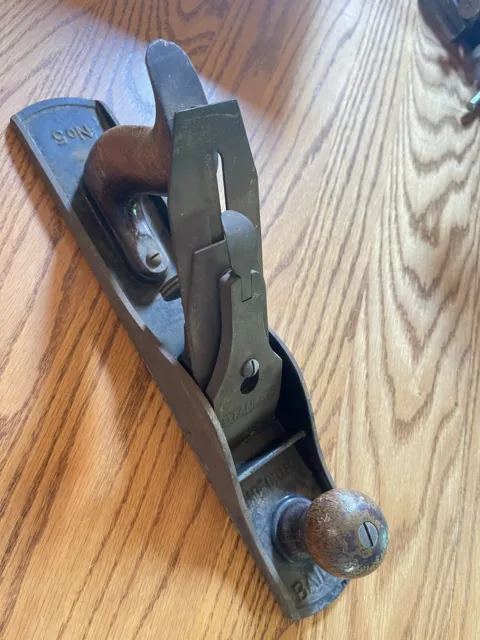 Stanley Bailey No. 5 Woodworking Hand Plane - Vintage Carpenters Tool