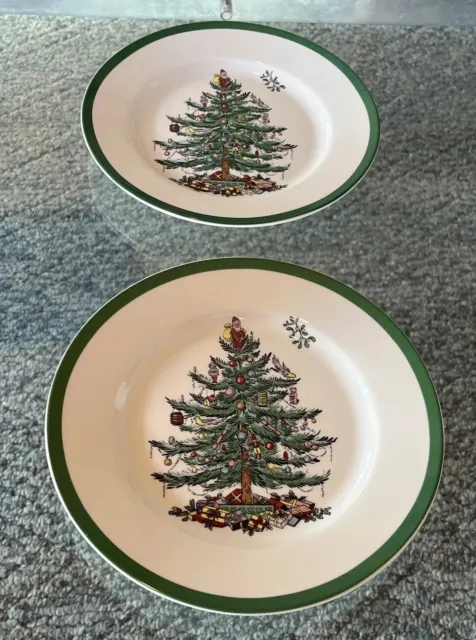 Set of 2 Spode Christmas Tree Salad Desert Plates 7 3/4”  S3324-A13 Santa Topper