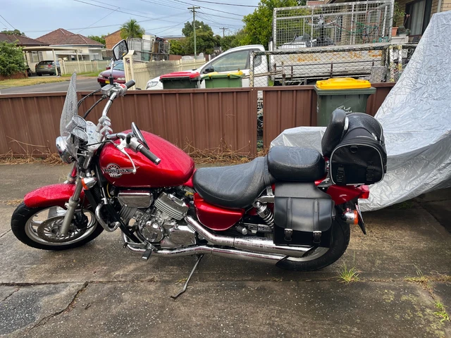 1998 Honda VF750C Motorcycle 1998 Honda VF750C Motorcycle