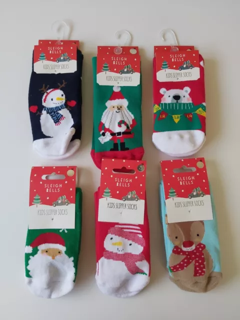Calze pantofole natalizie bambini. Dimensioni e design a scelta. Babbo Natale renna pupazzo di neve