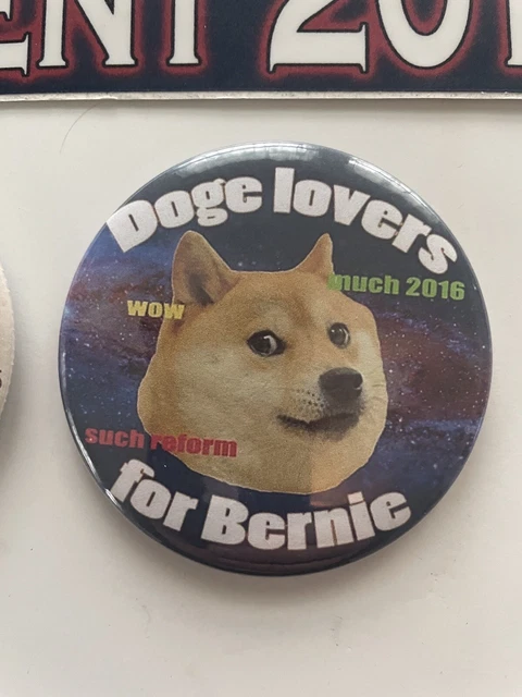 Bernie Sanders Bumper Sticker And 2 Buttons From The 2016 Campaign 3