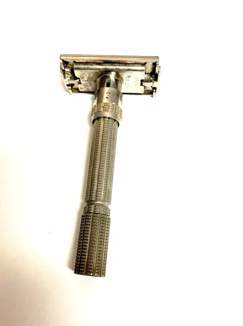 Vintage GILLETTE SLIM Adjustable Safety Razor, code K 1 (1965). Made in USA.