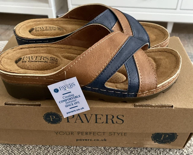Pavers sandals size 2 2025