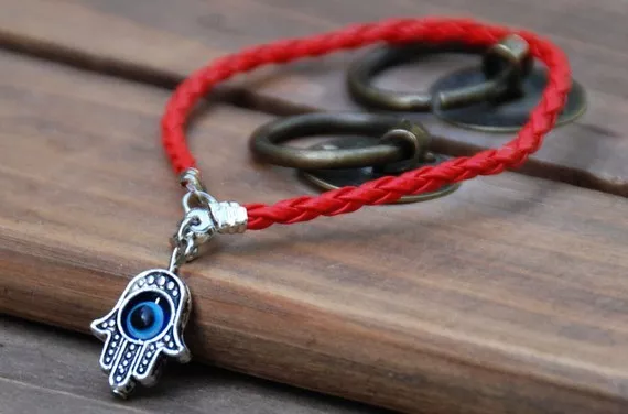 Red HAMSA BRACELET - -  Jewish Good Luck Lucky Against Evil Eye String Kaballah