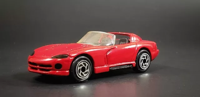 1992-1996 Dodge Viper Rt/10 1:64 Scale Collectible Diorama Diecast Model Car