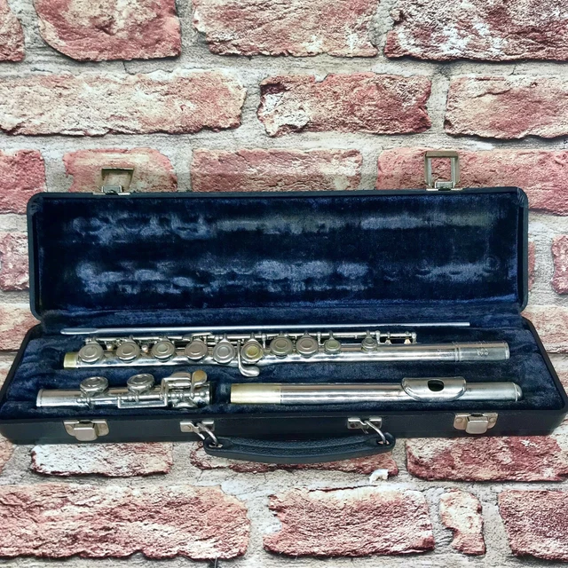 Vintage ARTLEY Flute Model 17-0 RARE W/ Case Made in USA
