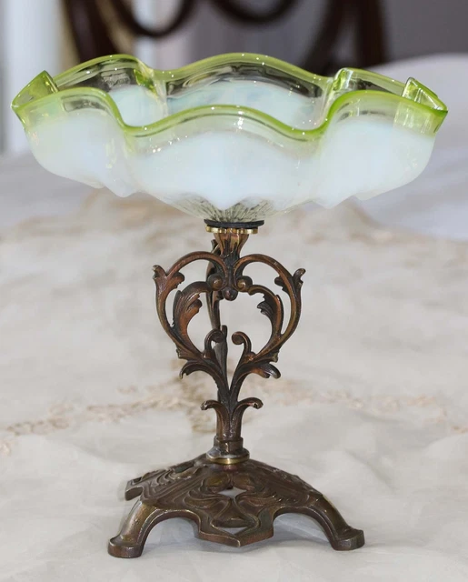 SUPERB SMALL ART NOUVEAU BRONZE & OPALESCENT GLASS CENTRE PIECE COMPORT af