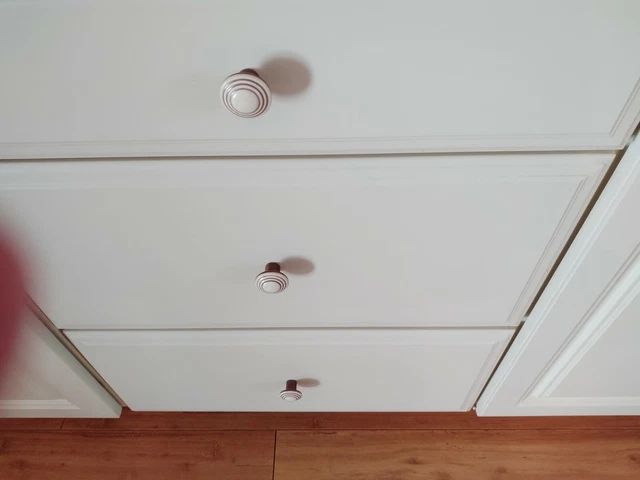 Ceramic Kraftmaid Cabinet Door/Drawer Knobs