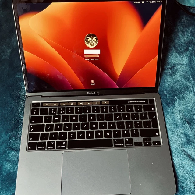 Apple MacBook Pro 13 inch Late 2020 TouchBar Intel i7 2.3Ghz 16GB 500GB