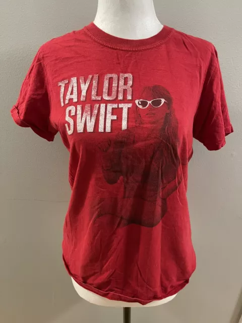 Taylor Swift Red Tour 2013 Concert White Glasses Gildan T Shirt  Small Swiftie
