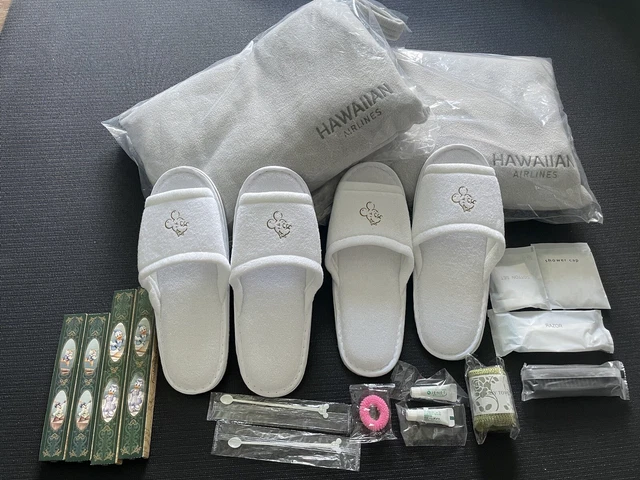 HAWAIIAN AIRLINES ② Blankets / Disney : ② Slippers & Amenities ❤️ SET Of 18❤️