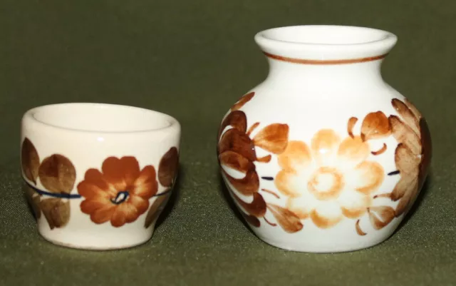 Vase et tasse en céramique peinte florale vintage faits à la main