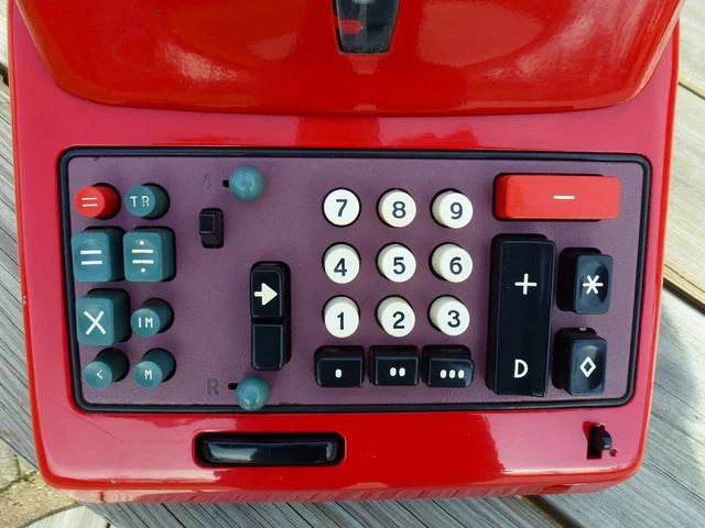 Ancienne calcultrice Olivetti divisumma 24 rouge Calculator Vintage rosso
