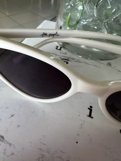 FREE PEOPLE CAT Eye Sunglasses White $15.00 - PicClick