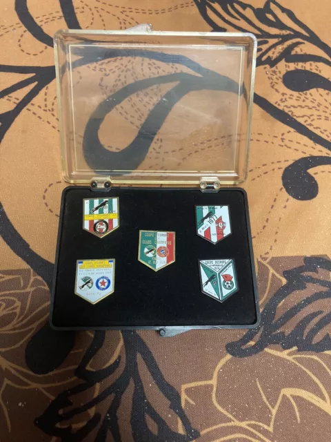 Coffret 5 pin's Coupe d'Europe ASSE SAINT ETIENNE