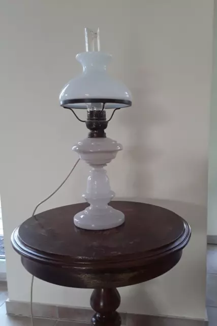 Antike Lampe Petroleumlampe umgebaut elektrisch mit Lampenglas Paul Weitze Zeitz