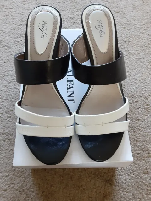 Alfani Step N Flex Comfort Women's Strappy Heel Shoes Sandals Sz 8M  White Black