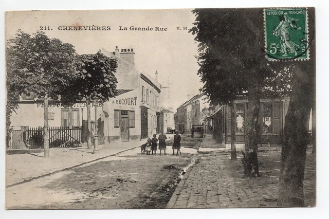 CHENNEVIERES  Val de Marne CPA 94 La grande rue chez Bécourt