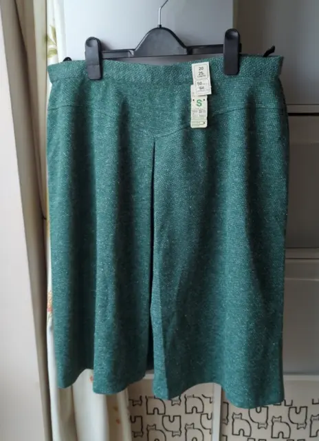 Vintage St Michael M&S Size 20  Green Straight Simple Skirt. BNWT deadstock