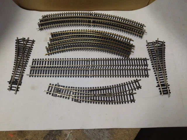 Lot De 64 Aiguillages Roco HO – Longueur 350mm, Code 70, Maillechort, Voie Normale (occasion)