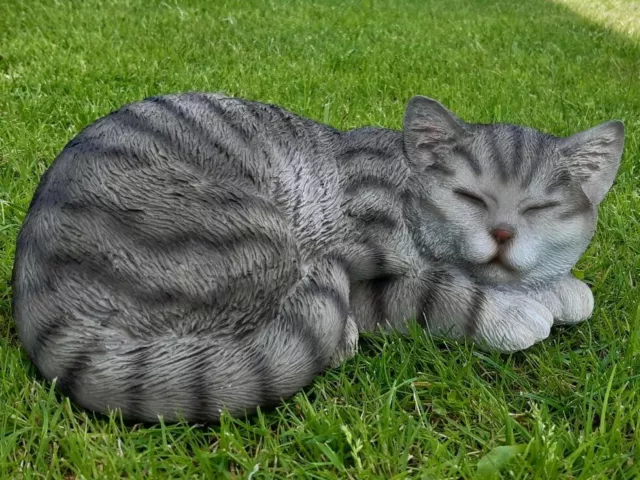 Gartenfigur Katze schlafend grau Garten Frostsicher Dekofigur UV-beständig Cat
