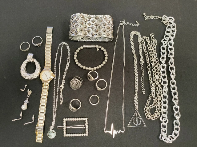 Lot De Bijoux Anciens Fantaisie Vintage - Colliers Rares Et Pièces Uniques - Ref R54