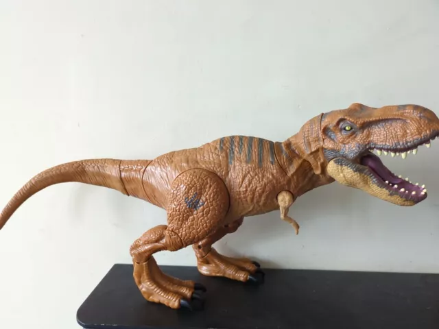 Jurassic World Stomp and Strike Tyrannosaurus Rex T-Rex By Hasbro 2015 & Sounds