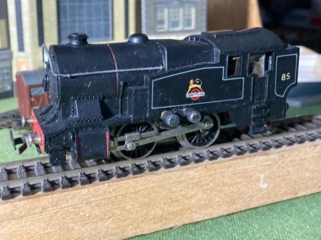TRIX TTR 1.150,  3 Rail LMS  0-4-0 freeland tank loco No.85 boxed - runner