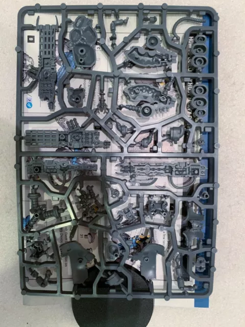 Warhammer 40k Necrons Lokhust Heavy Destroyer - on sprue