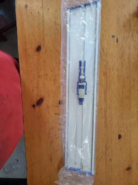 Quick Connect Wet Or Dry Mop . Dimensions in photos. We ship quick.