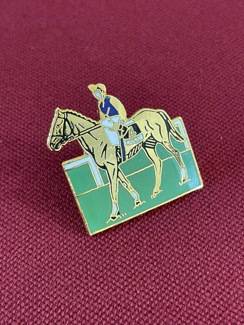 Pin's Rêve D'udon Attelé Hippodrome Jockey Course Cheval Pmu