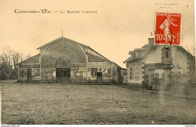 S11602 cpa 03 Cosne sur l'Oeil - the covered market