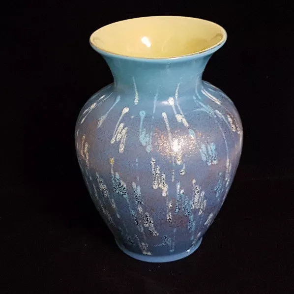 Vintage Mid-Century Carstens W. German Pottery 7.5" Fabulous Vase. Marked 589/18