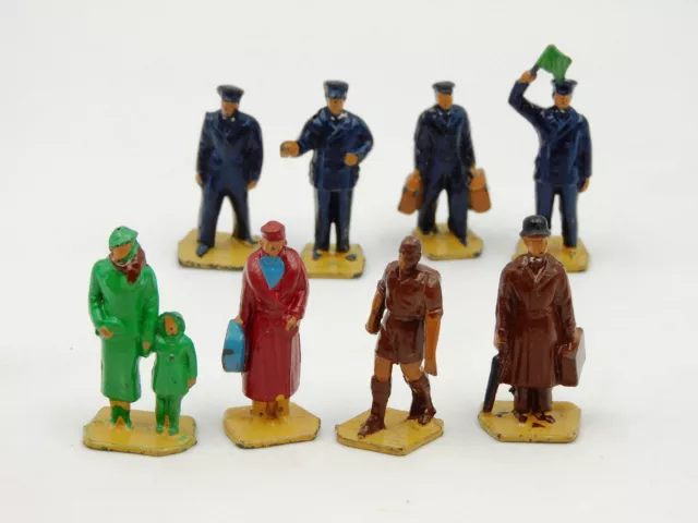 Staff & Passenger Dinky Toys Meccano Miniature Figures Model Railways Gauge OO