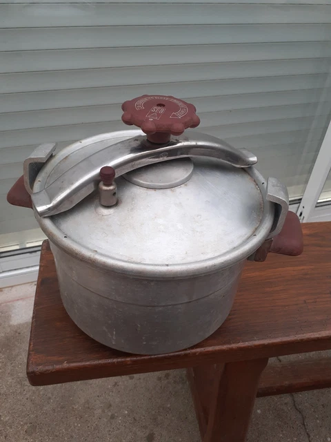 Cocotte Minute SEB En Aluminium 10 Litres – Ancienne, Pour Gaz (occasion)