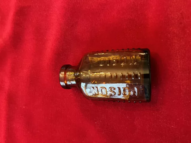 Great Circa Late 1800'S Poison Bottle - Poison Marked Twice  -2.5" Tall - Exc 2