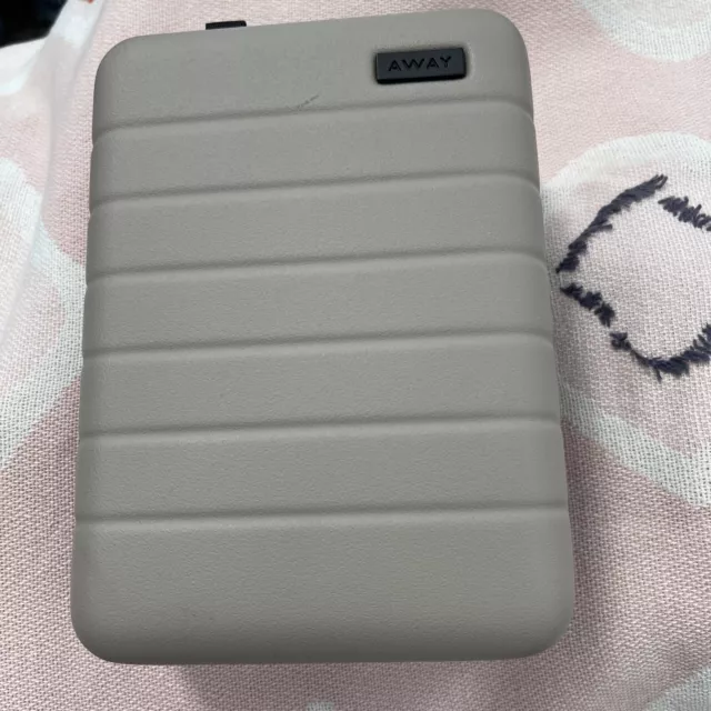 AWAY Sand The Mini Travel Case Hardcase White Electronics Toiletry Suitcase B4