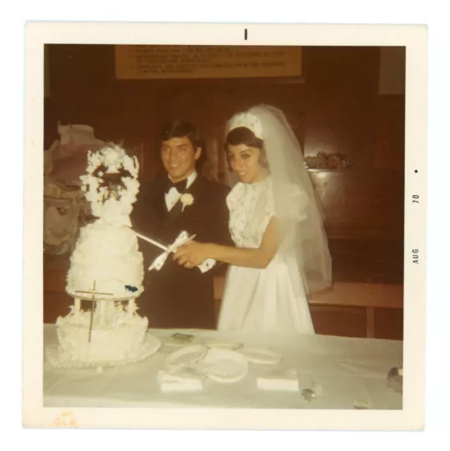 VTG Photo Wedding Bride Groom Cutting Cake Dress Veil Man Woman