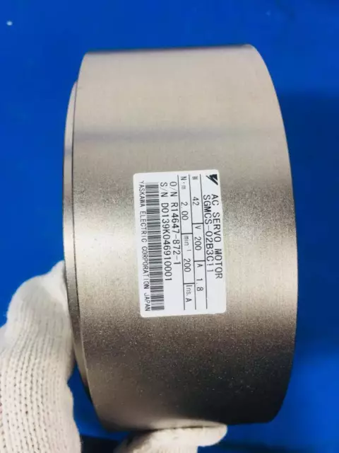 ONE NEW Yaskawa direct drive motor SGMCS-02B3C11 SGMCS02B3C11