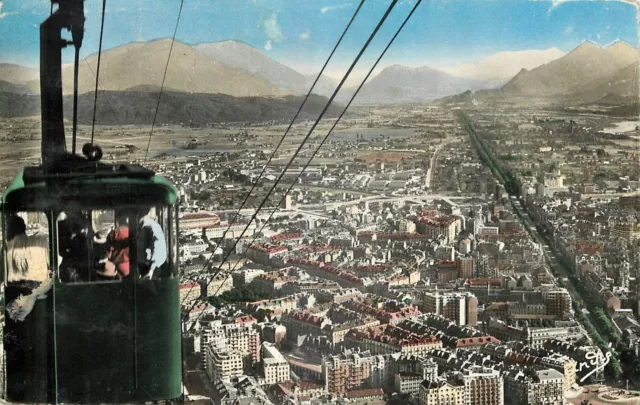 38  Grenoble  Telepherique De La Bastille  Perspective Sur La Ville