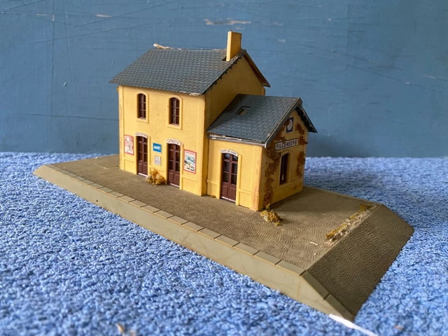 Maquette HO Jouef - Gare Villeneuve - Bâtiment Monté Avec éclairage - Occasion