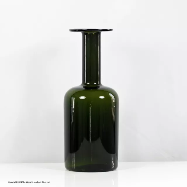 Holmegaard Gul vase, dark green glass, designed by Otto Brauer (damaged)