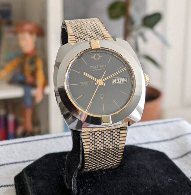 美品　ウォルサム バキューム ダイナックス 超鋼　ベルト　尾錠純正　クォーツ 超硬ケース ジャンク扱い VACUUM　Ｄｙｎａｘ　 WALTHAM Dynax VACUUM ウォルサム クォーツ バキューム