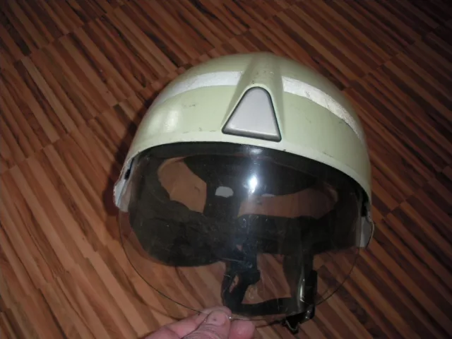 Feuerwehrhelm mit Visier, universelle Größe Schuberth?