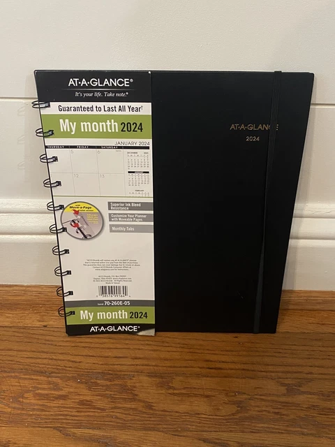 AT-A-GLANCE 2024 CALENDAR Planner Monthly Black New Year 70-260E-05 W