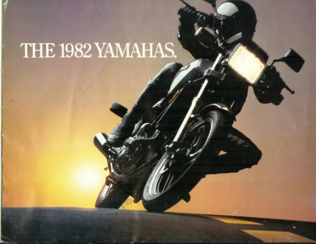 1982 Yamaha Motorcycle Dealer Sales Brochure Folder Full Line SECA MAXIM Virago