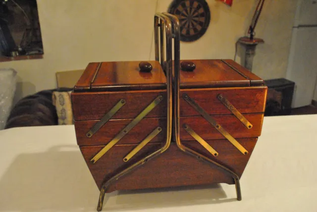 PORTA LAVORO VINTAGE in legno cassetta scatola bauletto da per cucito anni  50 60 EUR 139,00 - PicClick IT